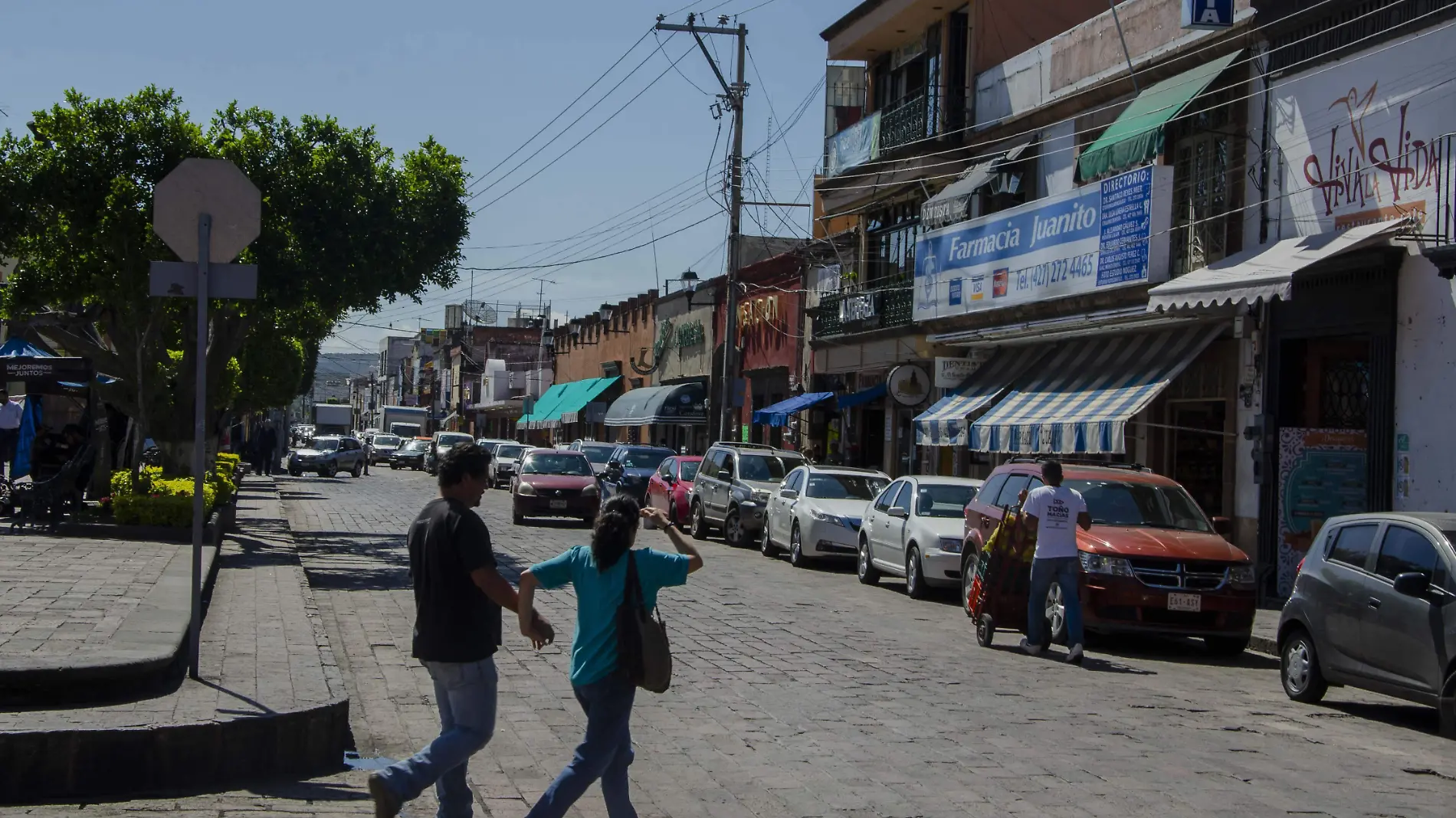 Los comerciantes del centro histórico buscan participar en ventas nocturnas.